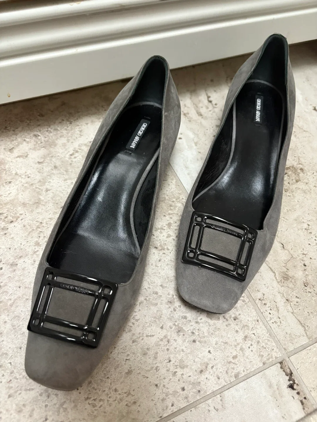 Stuart Weitzman & Giorgio Armani Shoes - Size 9 image indicator(3)