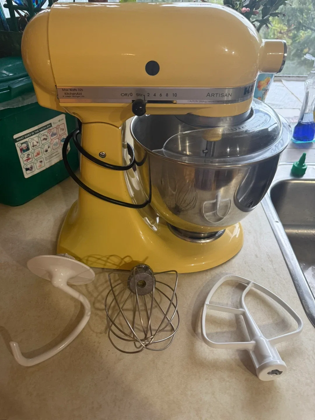 KitchenAid Artisan Stand Mixer - Yellow image indicator(2)