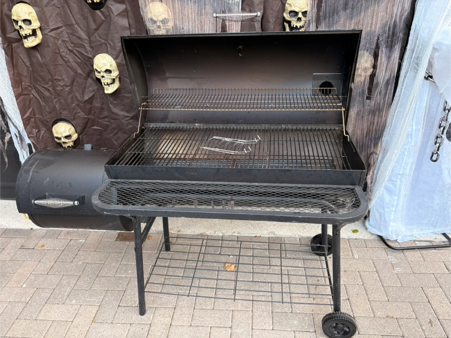 Char-Broil Smoker Grill image indicator(2)