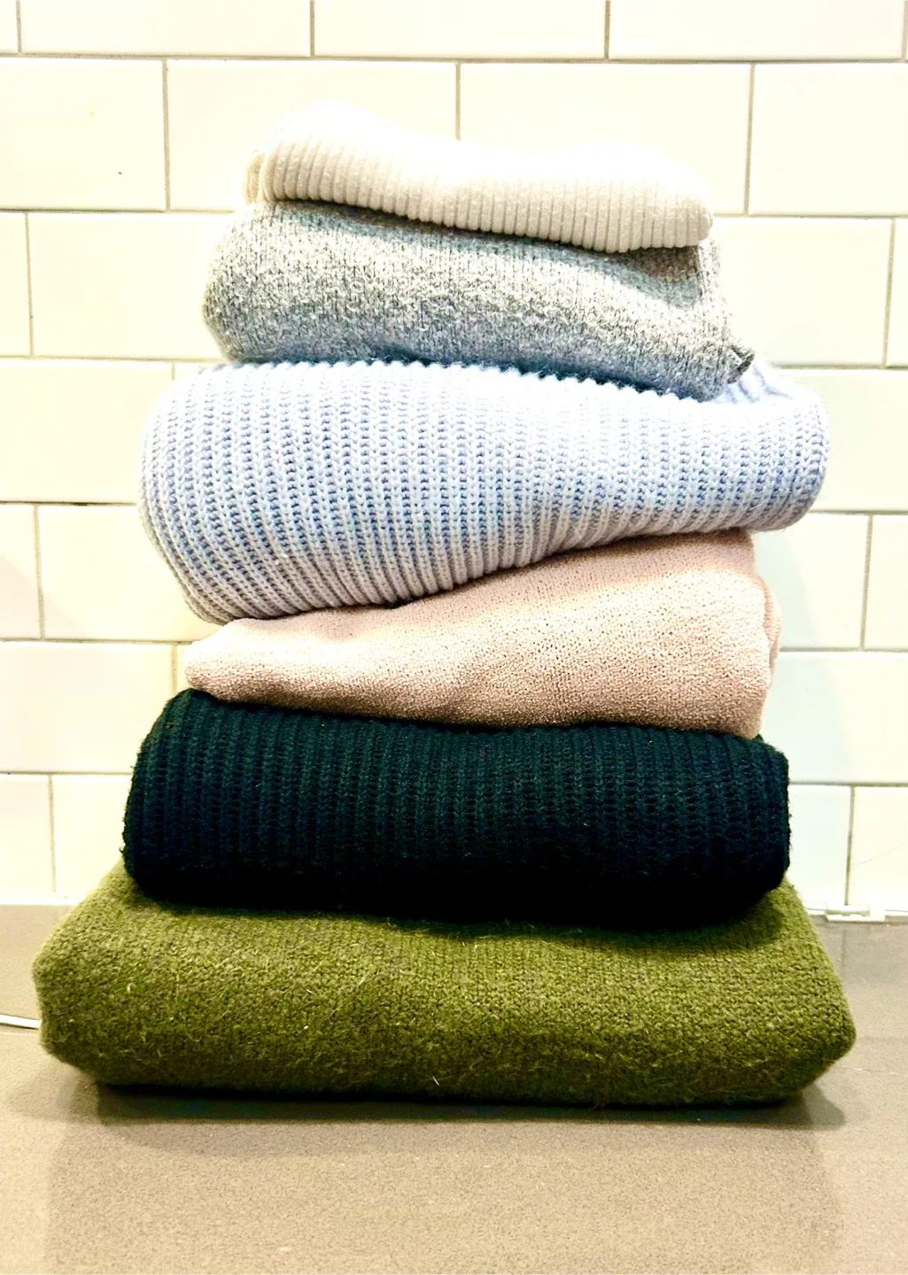 5 Piece Assorted Knitwear Bundle image indicator(7)