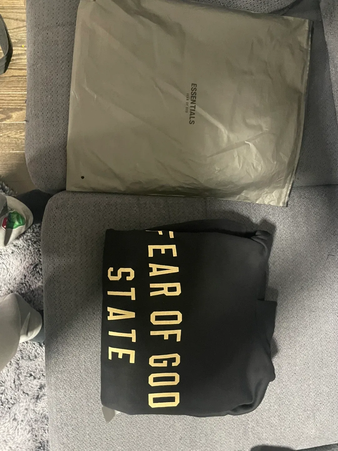 Fear of God Essentials Pullover Hoodie - Black, Size Small image indicator(2)