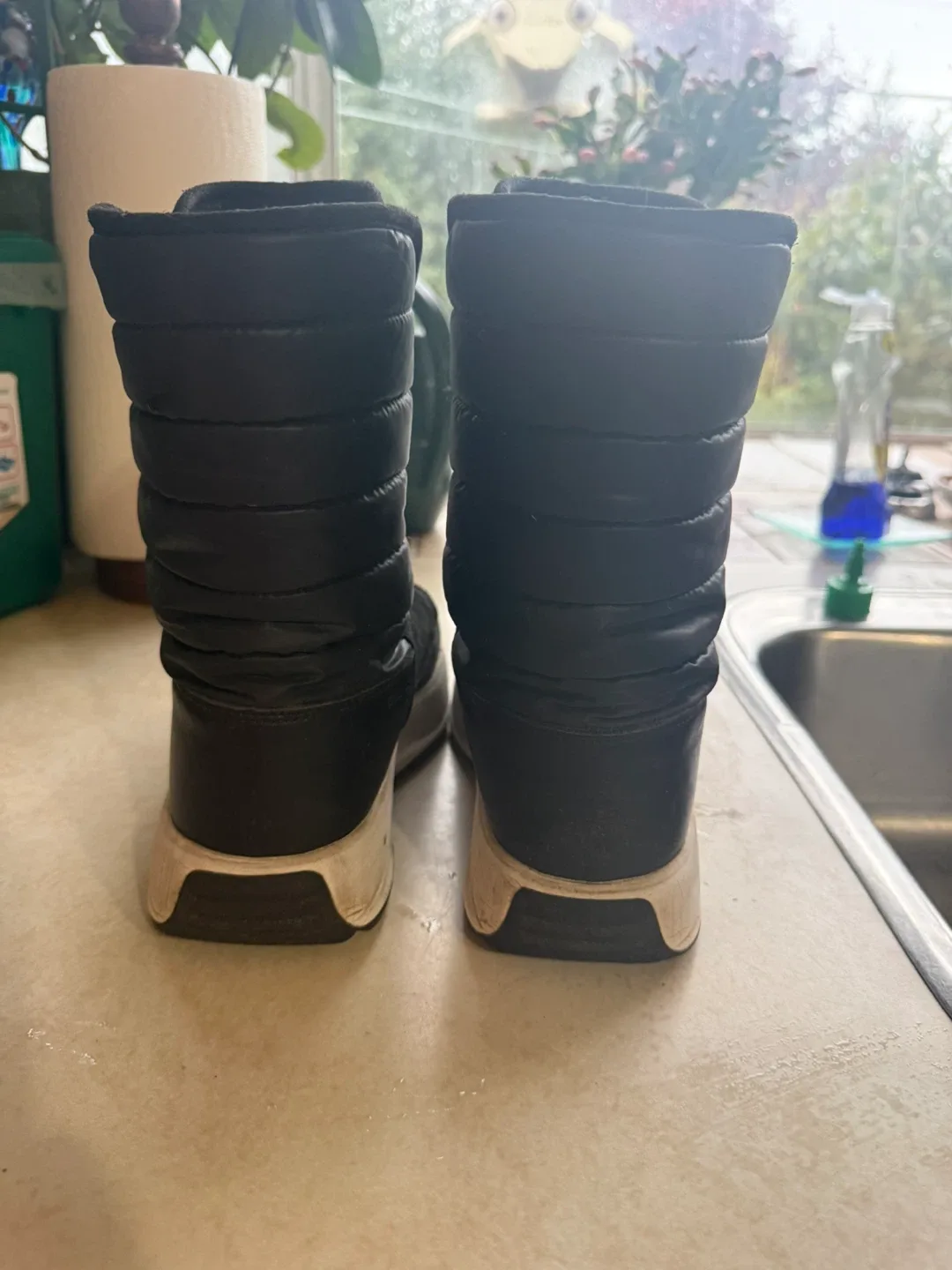 The North Face Black Winter Boots image indicator(2)