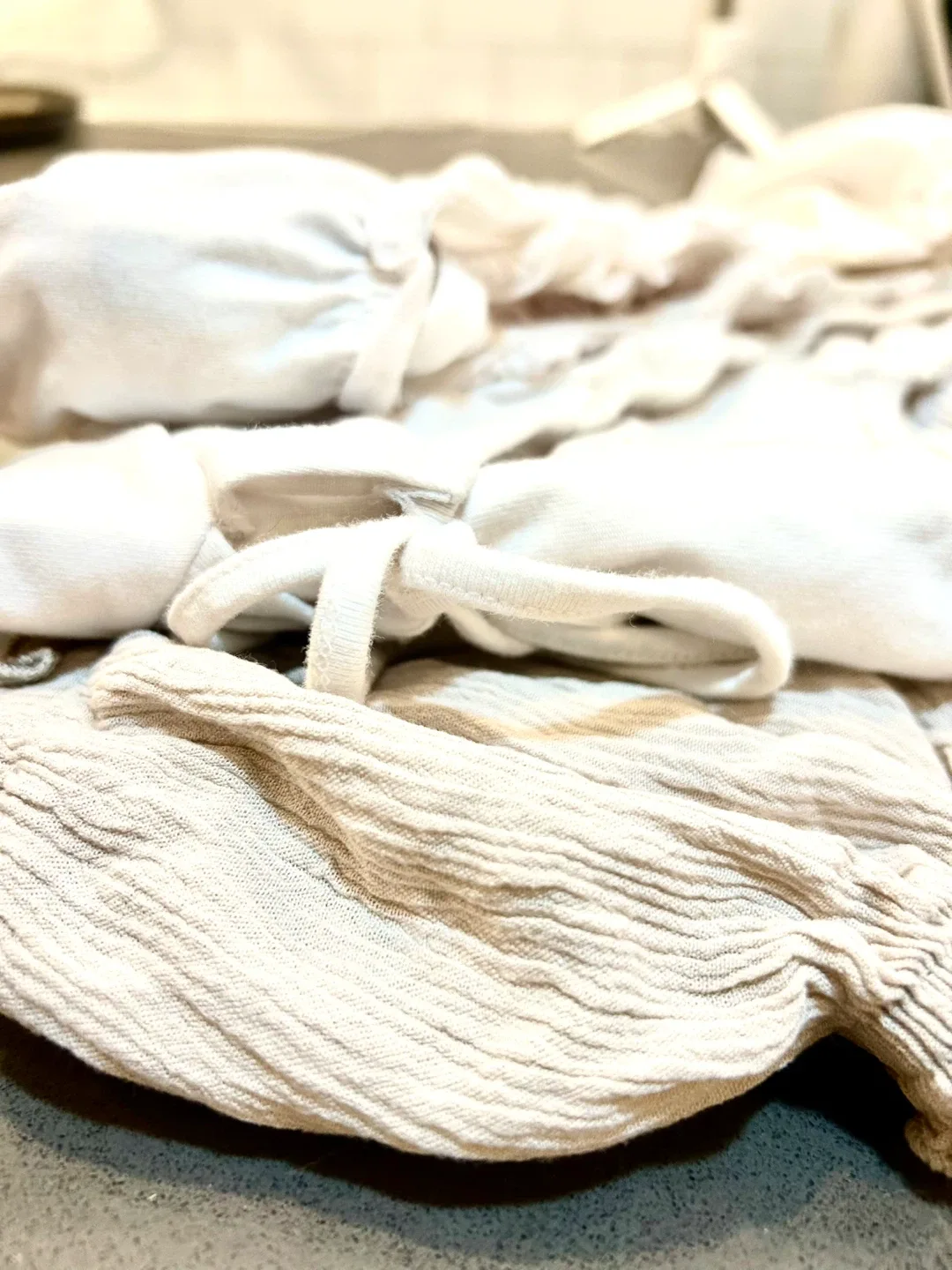 Cute White Crop Tops - Size XSmall image indicator(3)