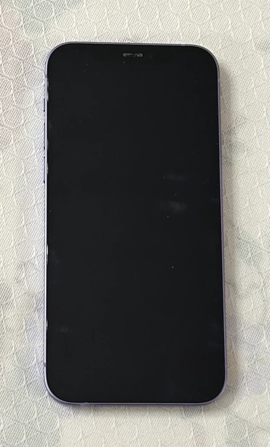 AMAZING condition - Purple iPhone 12 image indicator(2)