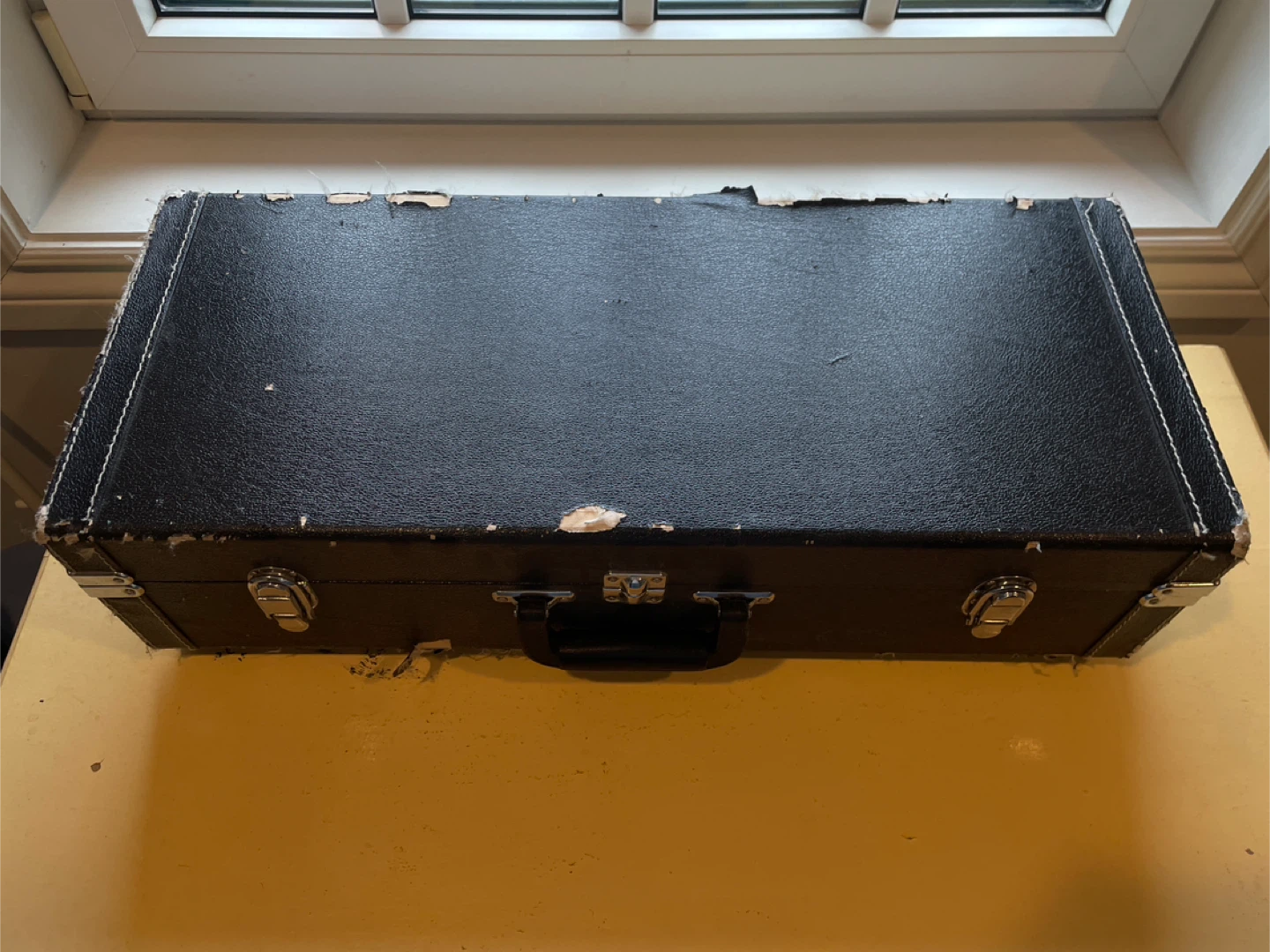 Saxophone with Case - photo 3