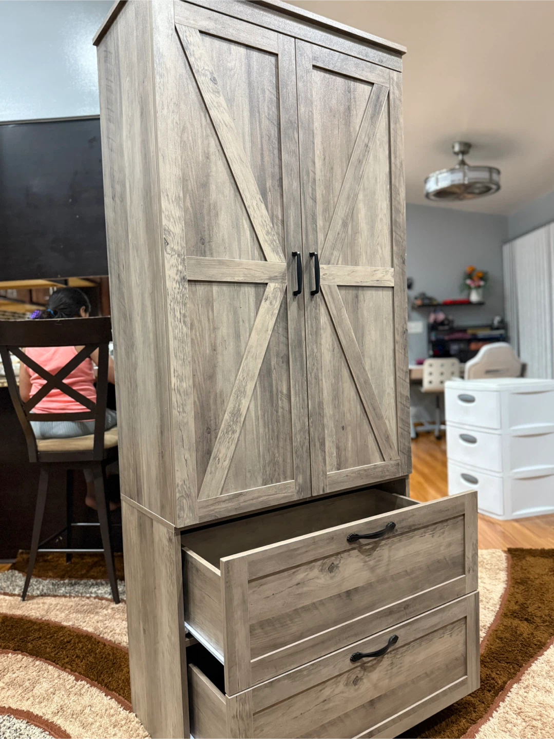 Rustic Farmhouse Style Wardrobe - photo 5