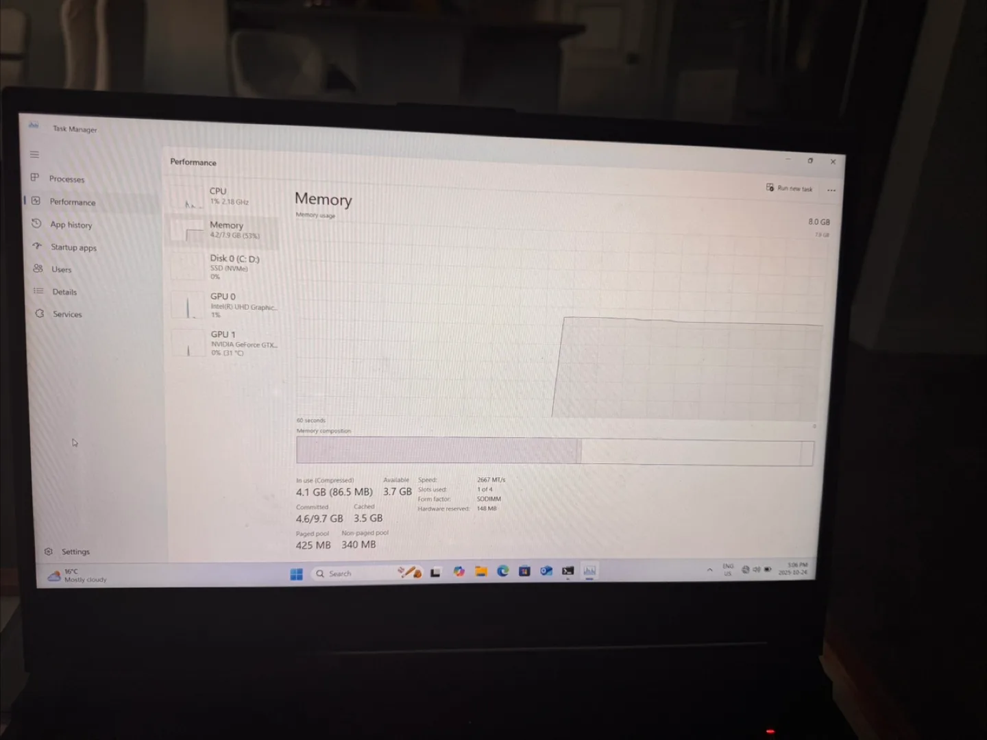 Asus Rog Strix Gaming laptop image indicator(6)