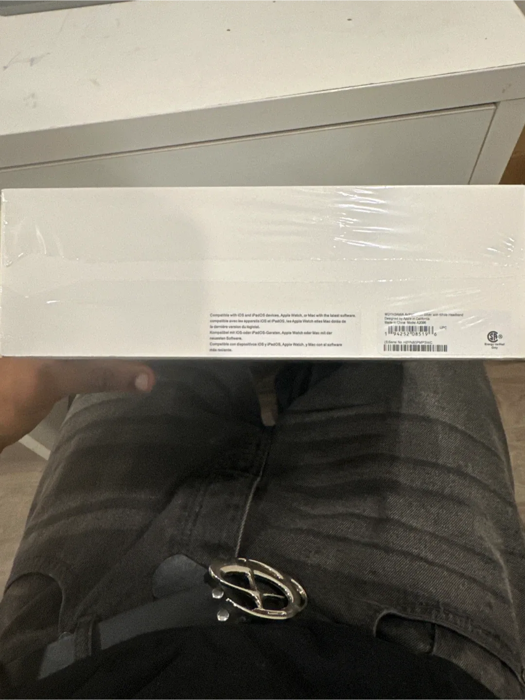 New Apple AirPods Max - Silver image indicator(3)