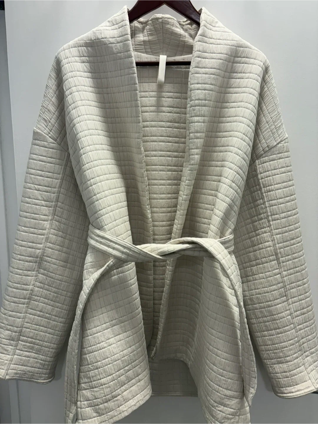 Lululemon Coat image indicator(2)