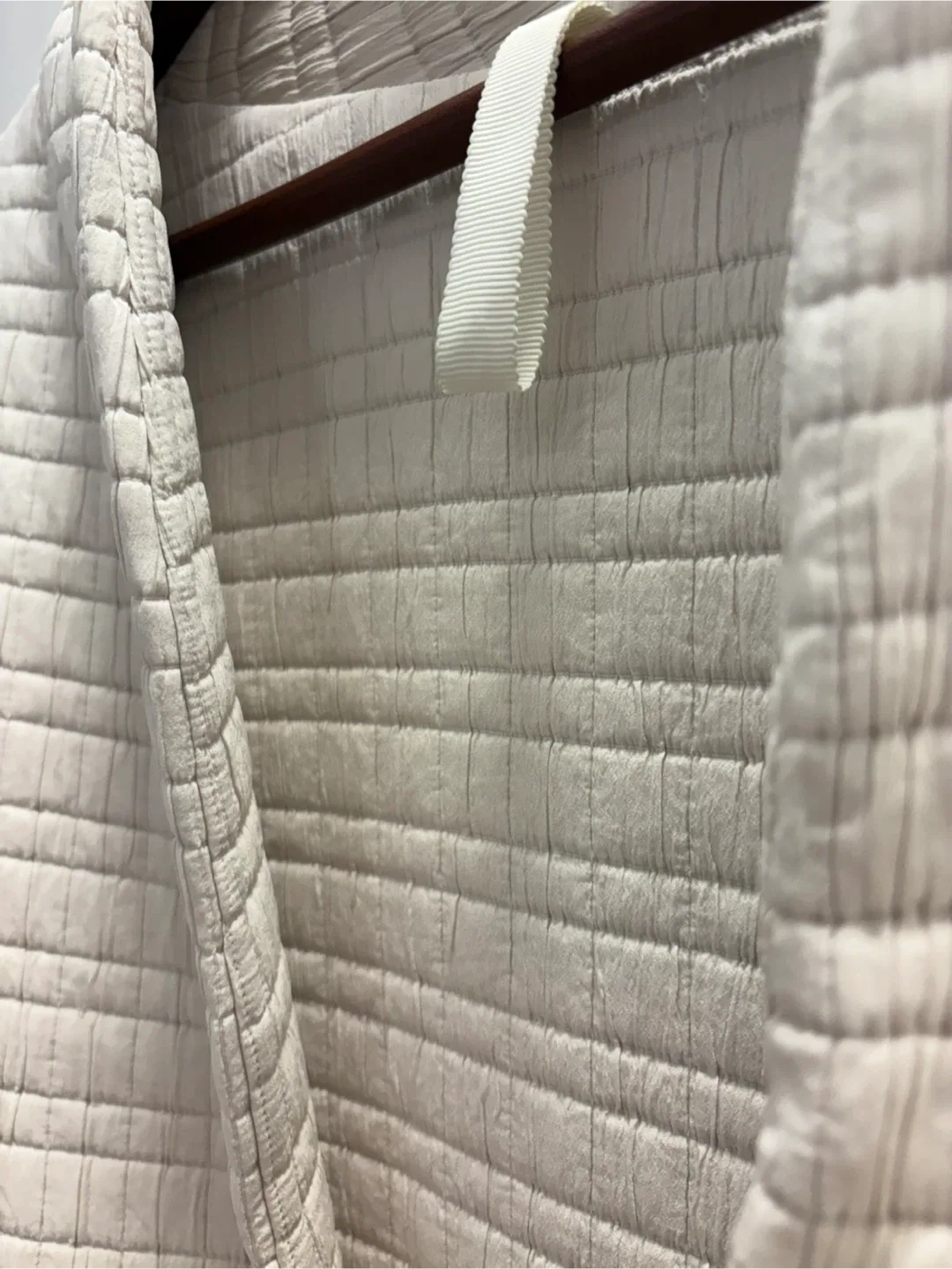 Lululemon Coat image indicator(6)