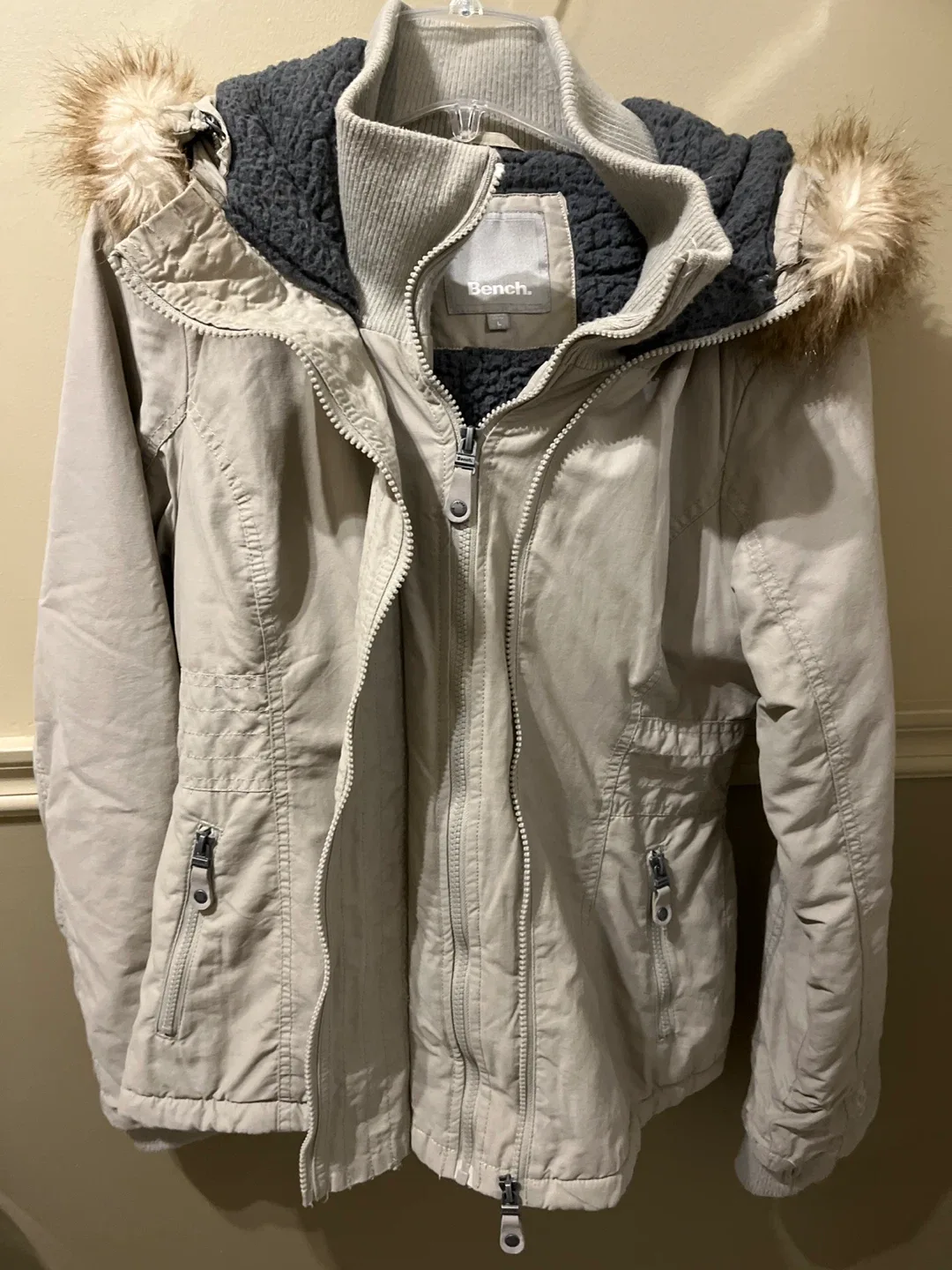 Bench. Women's Winter Coat - Size L image indicator(3)