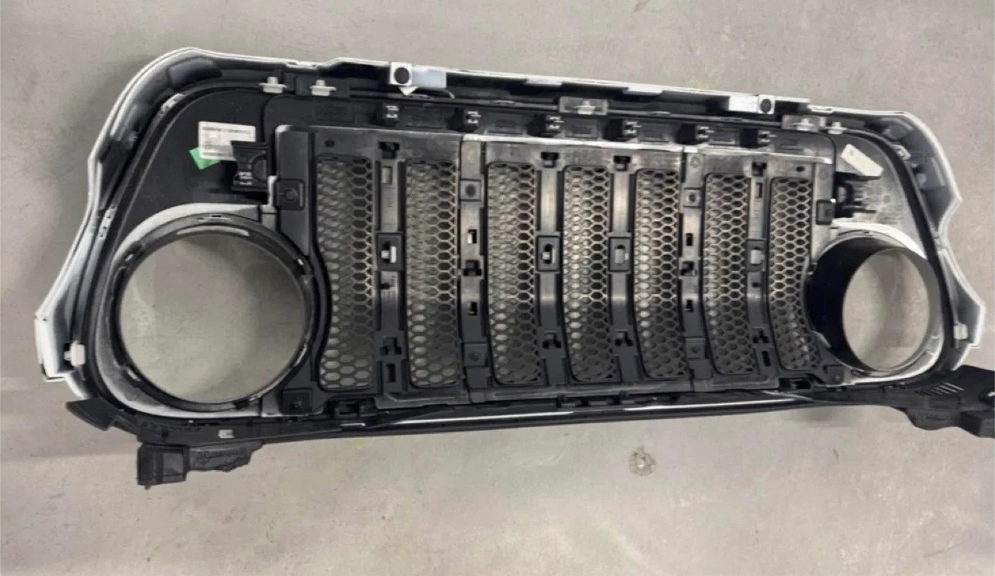 Mopar Satin Black Grille for Jeep Wrangler JL image indicator(2)