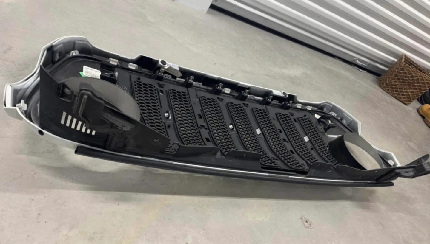 Mopar Satin Black Grille for Jeep Wrangler JL image indicator(3)