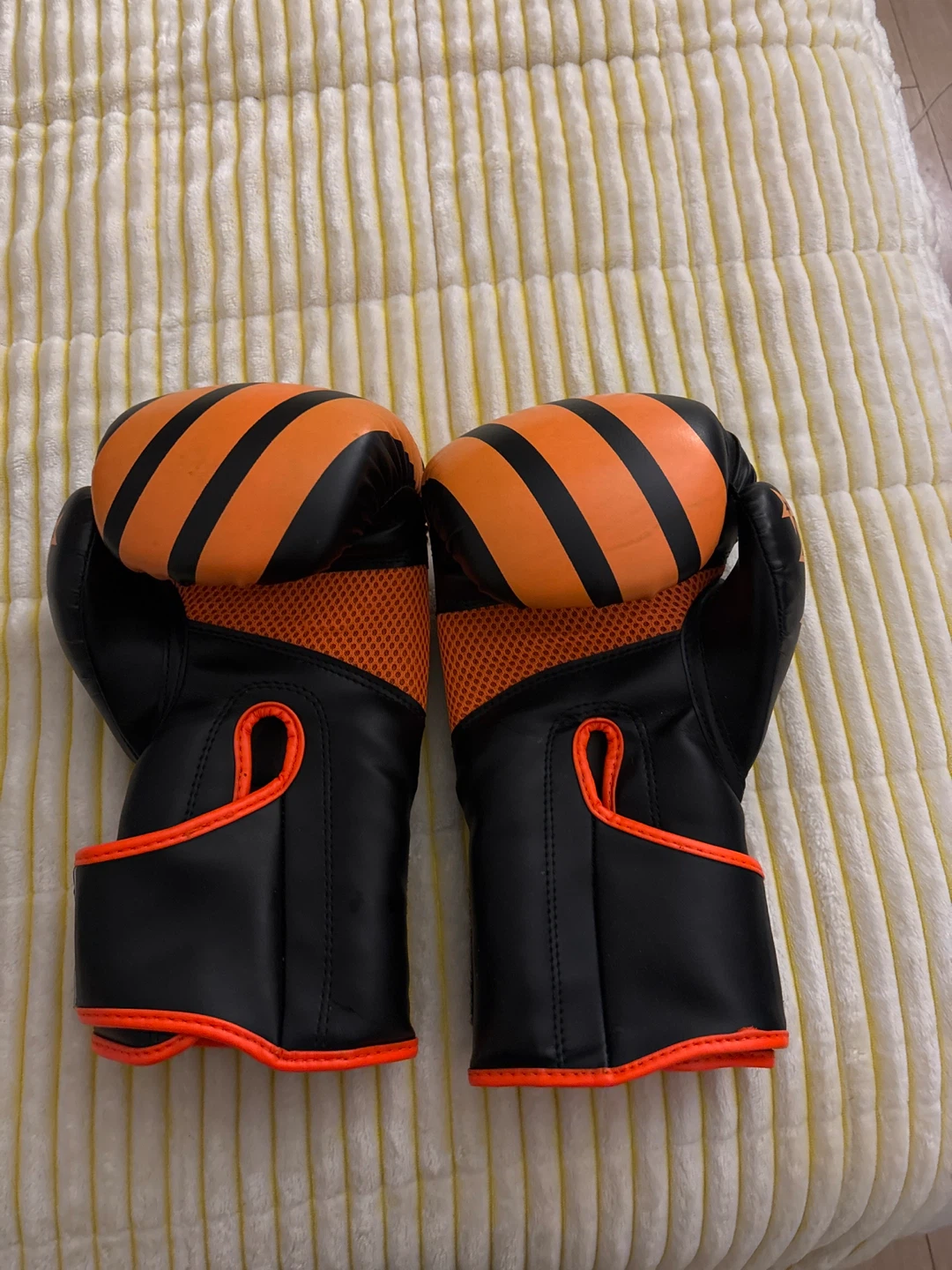 DEYU 16oz Special Gel Boxing Gloves - Black & Orange - photo 2