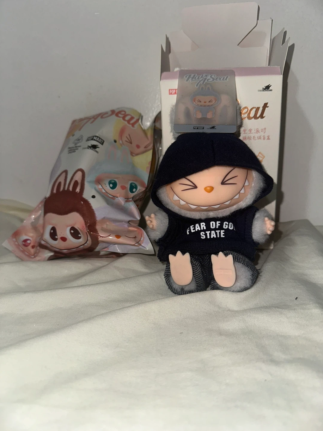 Pop Mart Have A Seat Labubu Plush Toy - photo 2
