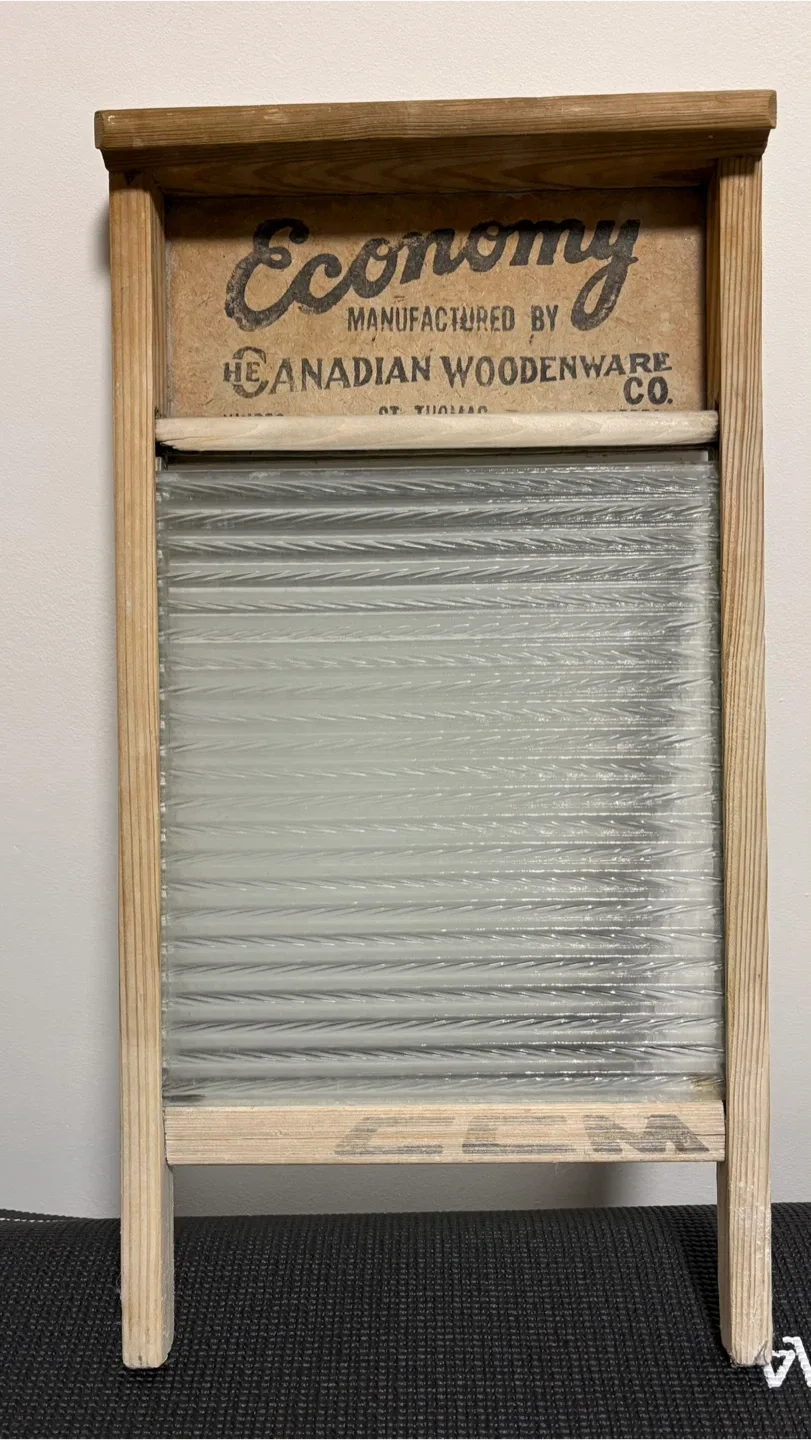 Vintage Economy Canadian Woodenware Co. Washboard