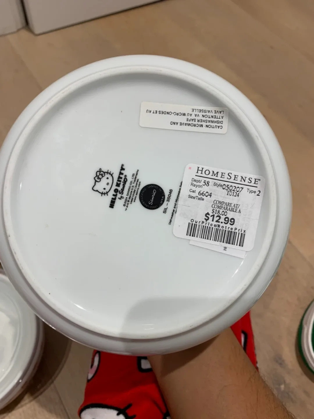 ❤️ Hello Kitty Ceramic Bowls with Lids - Set of 3 (New) ❤️ image indicator(5)