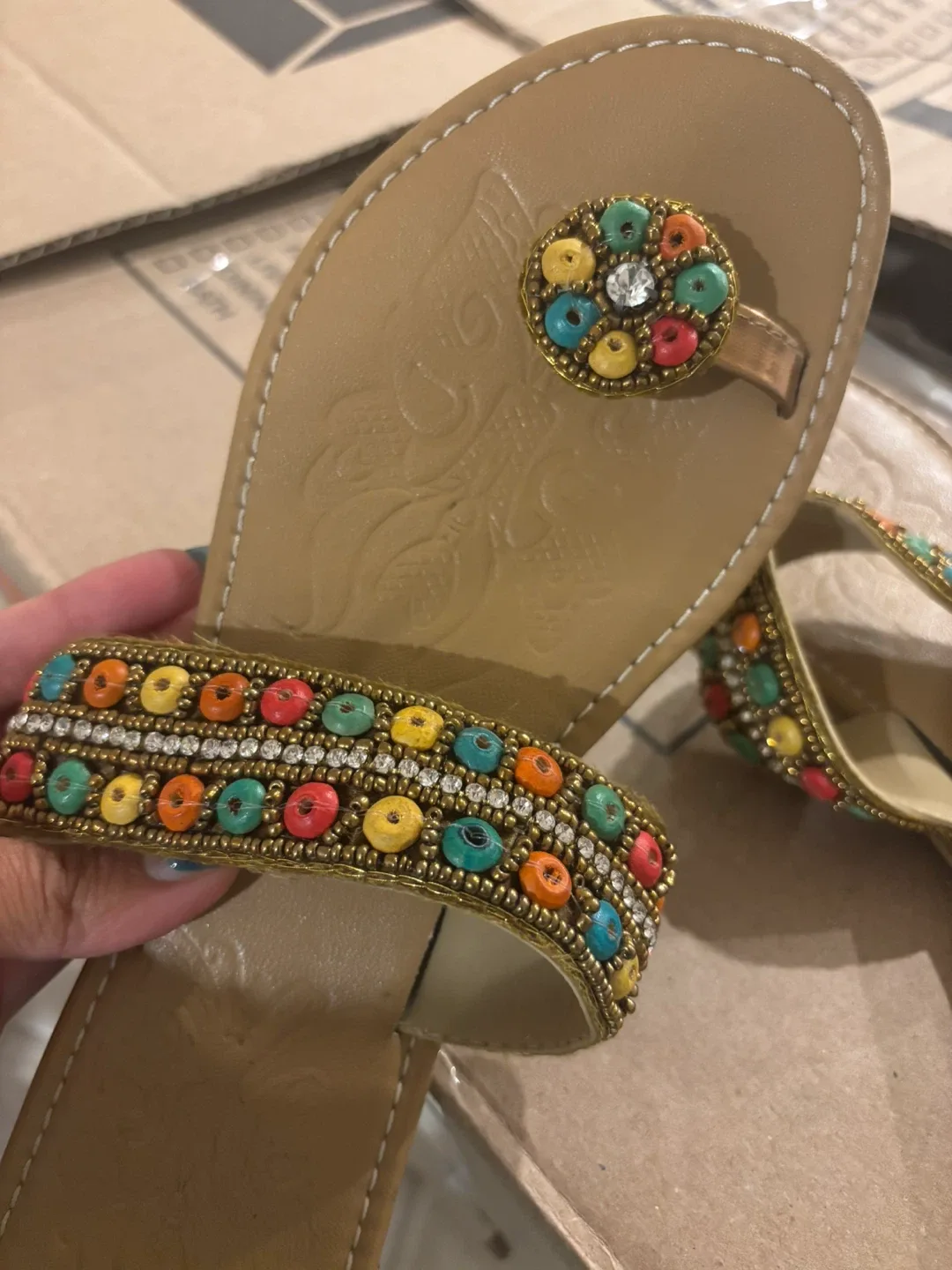 Women's Beaded Sandals : Kolapuris thumbnail