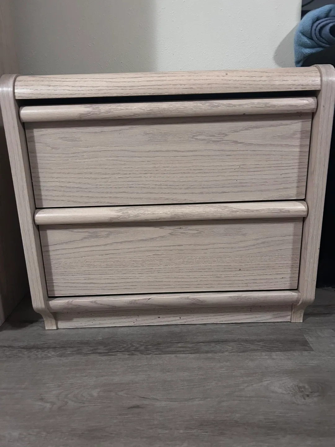 Bedroom Set - Dresser and Nightstands image indicator(2)