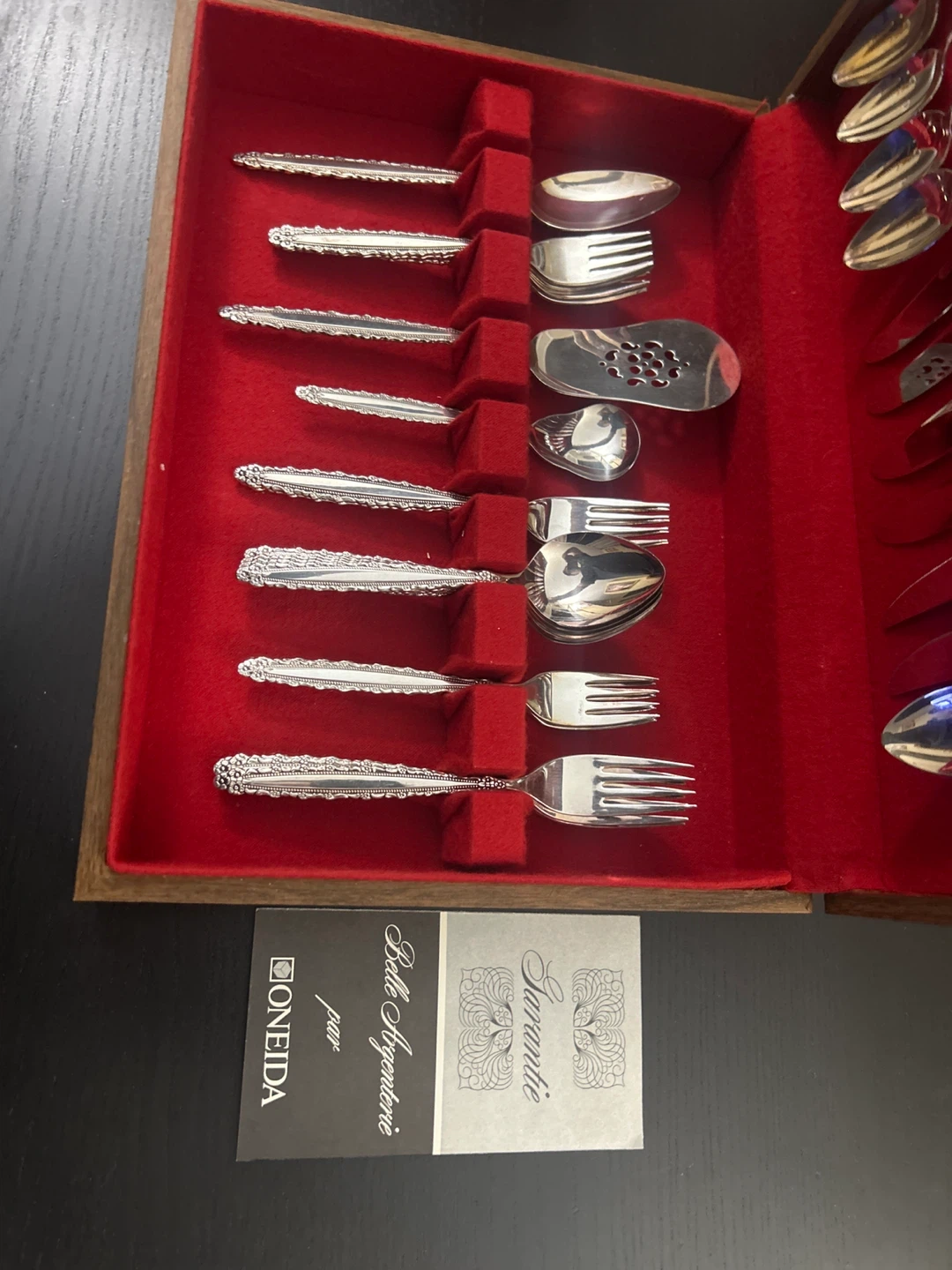 Used Oneida Belle Argenterie Set with Case - photo 2