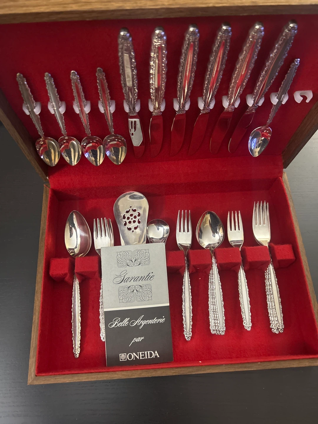 Used Oneida Belle Argenterie Set with Case - photo 3
