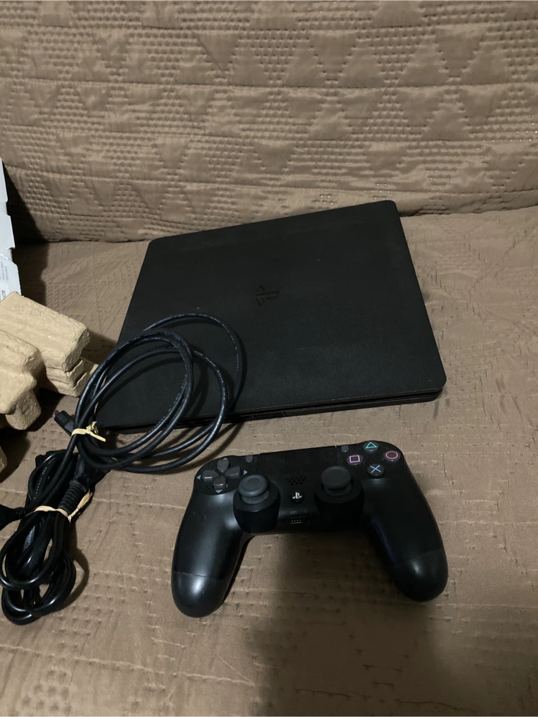 Sony PS4 1TB Fortnite Bundle - Jet Black - photo 5