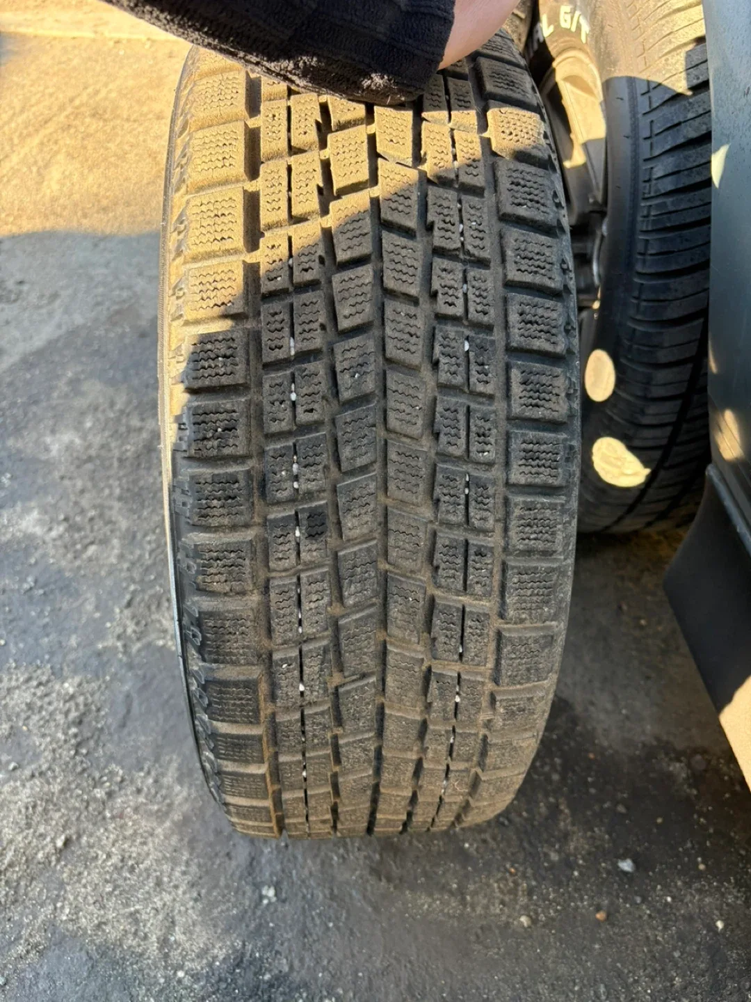 Bridgestone Blizzak Studless Winter Tires image indicator(4)