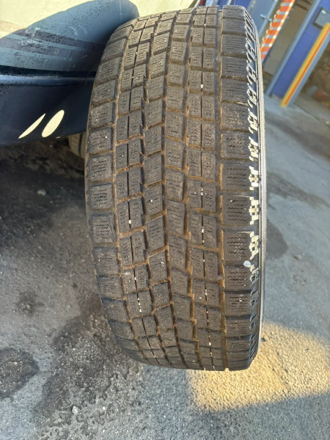 Bridgestone Blizzak Studless Winter Tires image indicator(8)