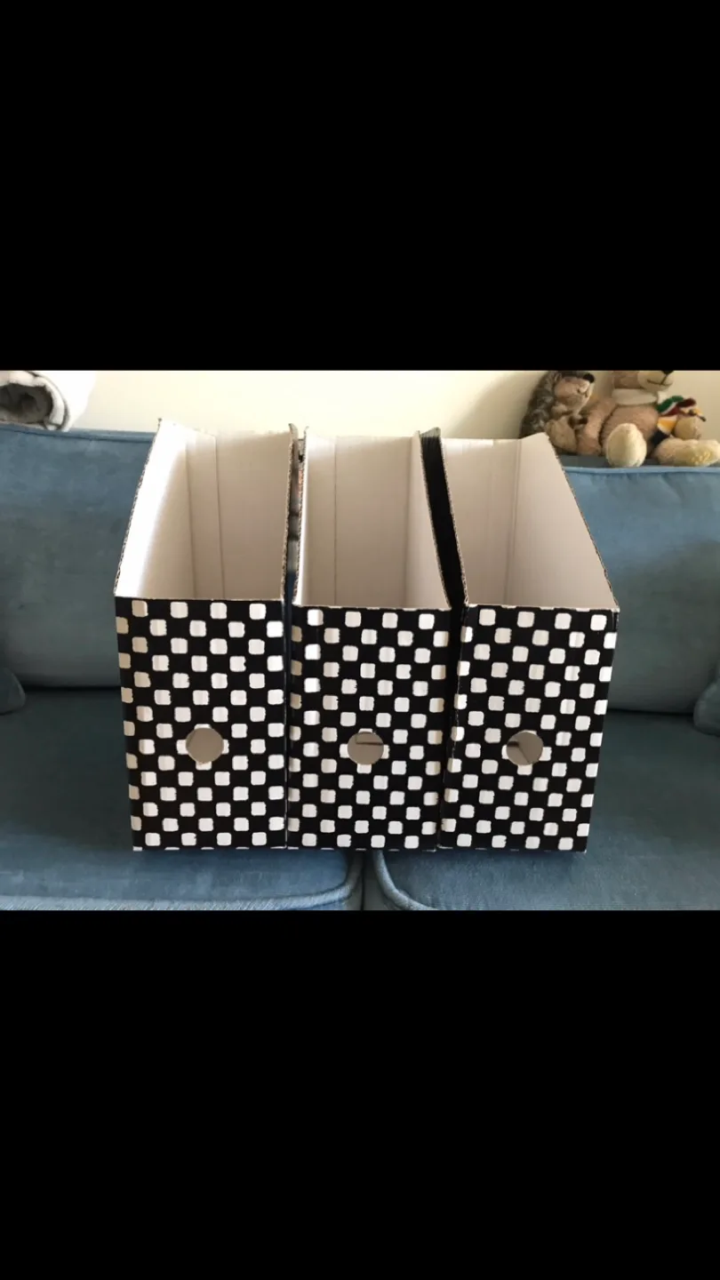 6 Magazine/File/Documents Holders - Two Sets! thumbnail