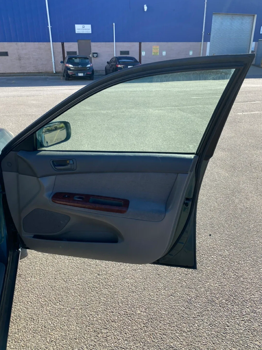 Used Toyota Camry Sedan image indicator(6)