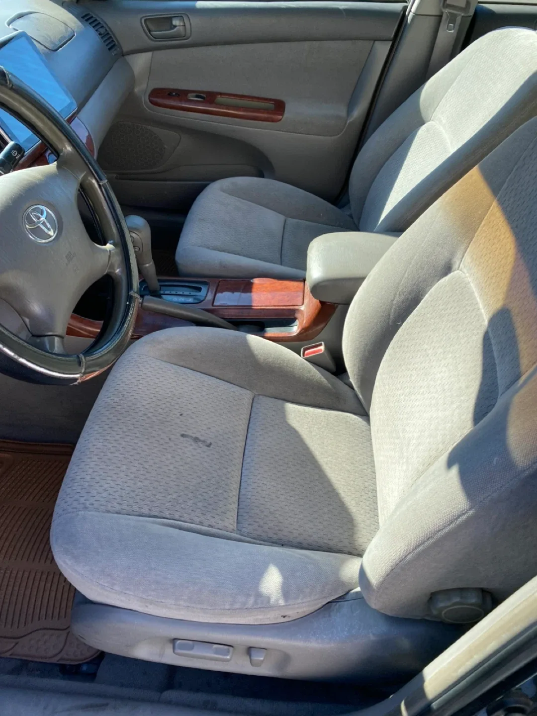 Used Toyota Camry Sedan image indicator(4)