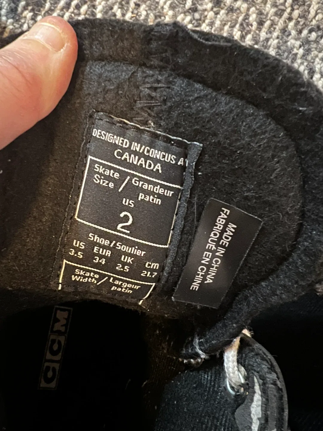 CCM Hockey Ice Skates - US Size 2 image indicator(5)