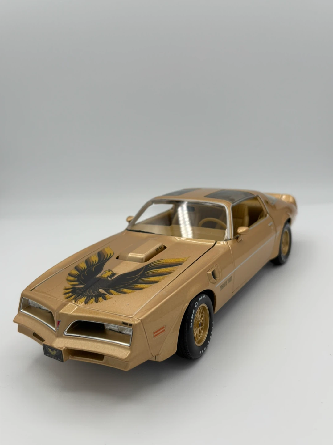 Gold 1977 Pontiac Trans Am Diecast Model - photo 5