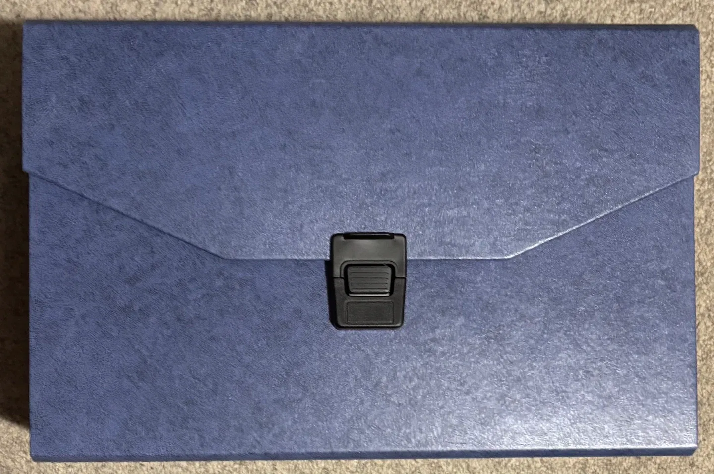 Expanding File Folder - Blue thumbnail