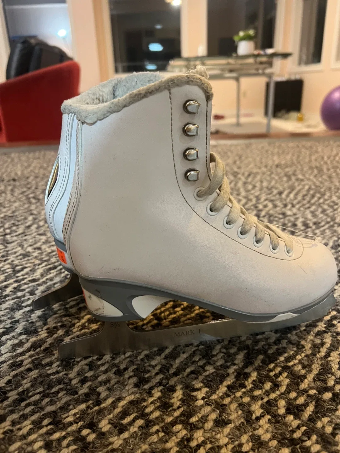 Ice Skates size 4 - Jackson Ultima Romeo 1500 image indicator(3)