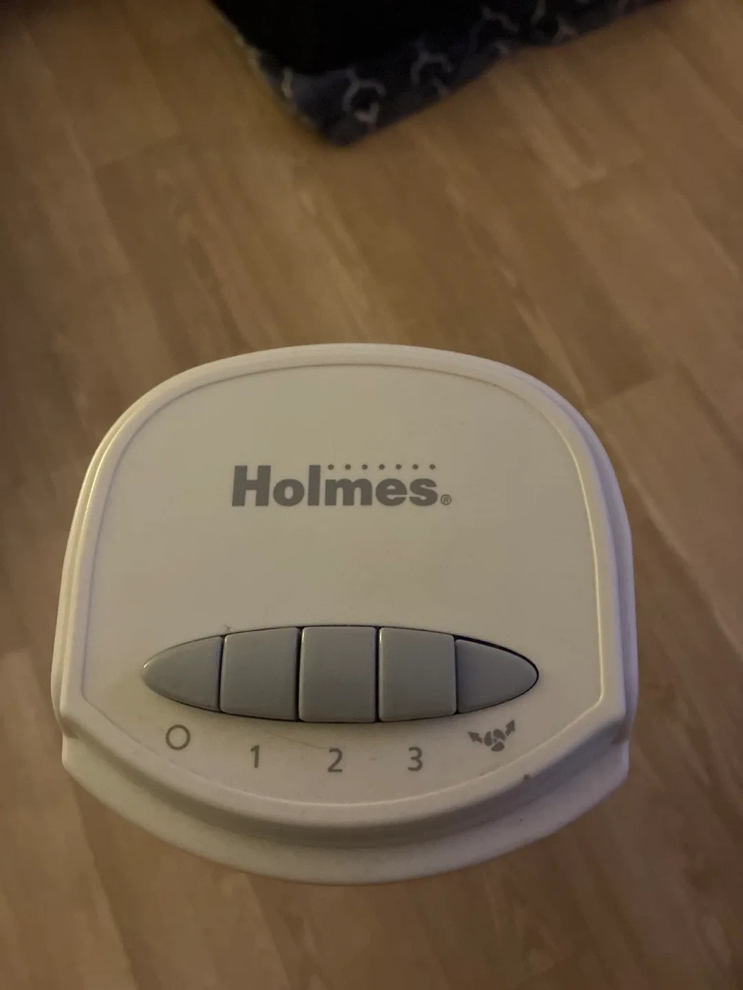 Holmes Tower Fan image indicator(2)