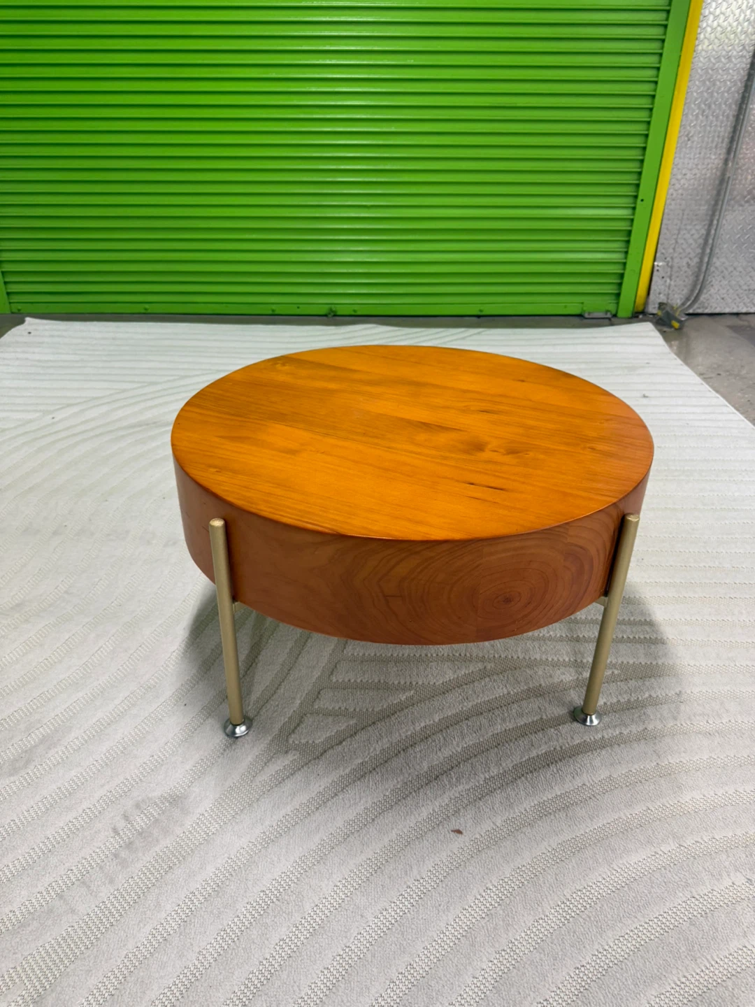 Wooden Round Coffee Table - FREE DELIVERY - photo 2