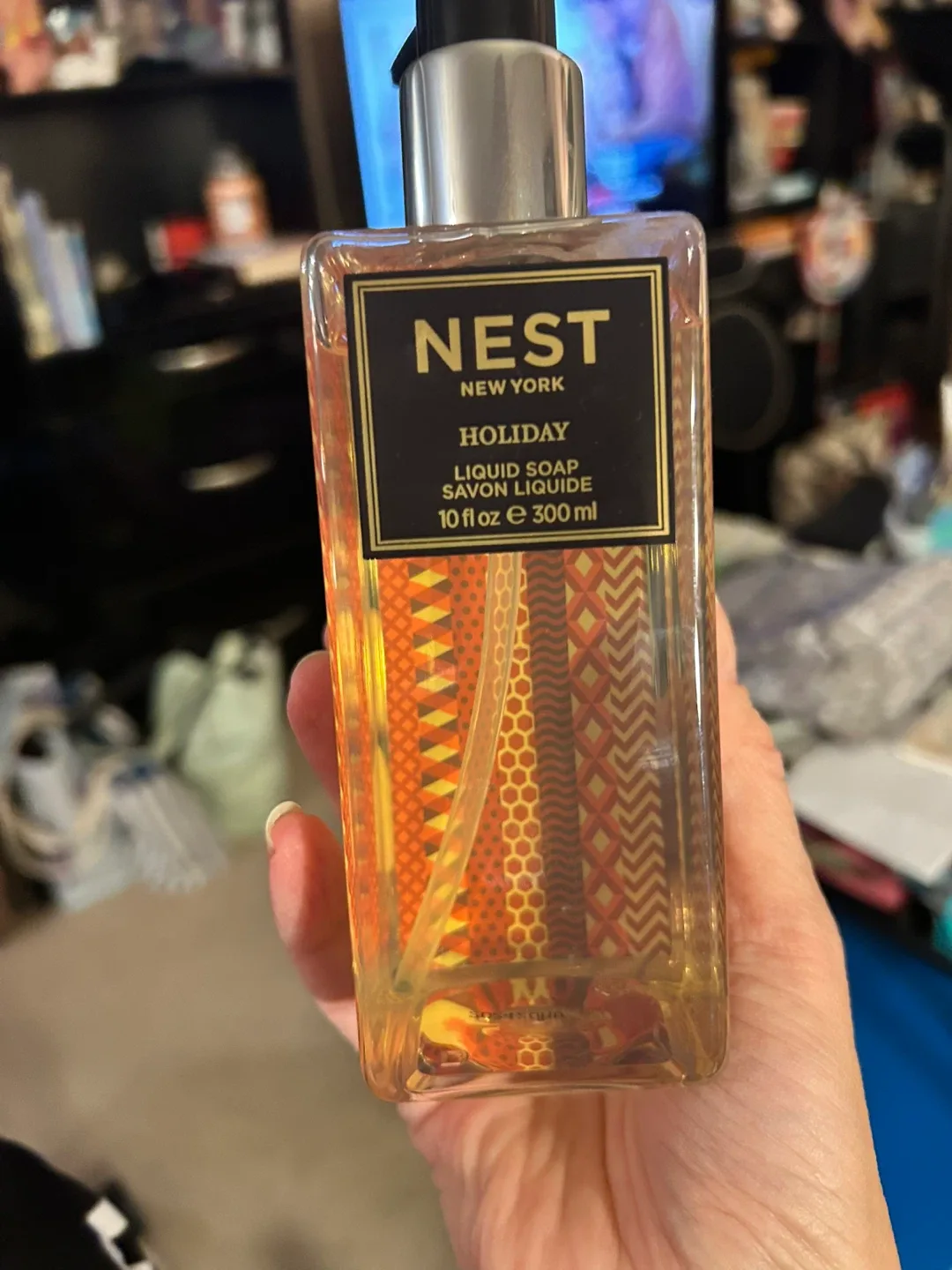 NEST New York Holiday Liquid Soap 10 fl oz thumbnail