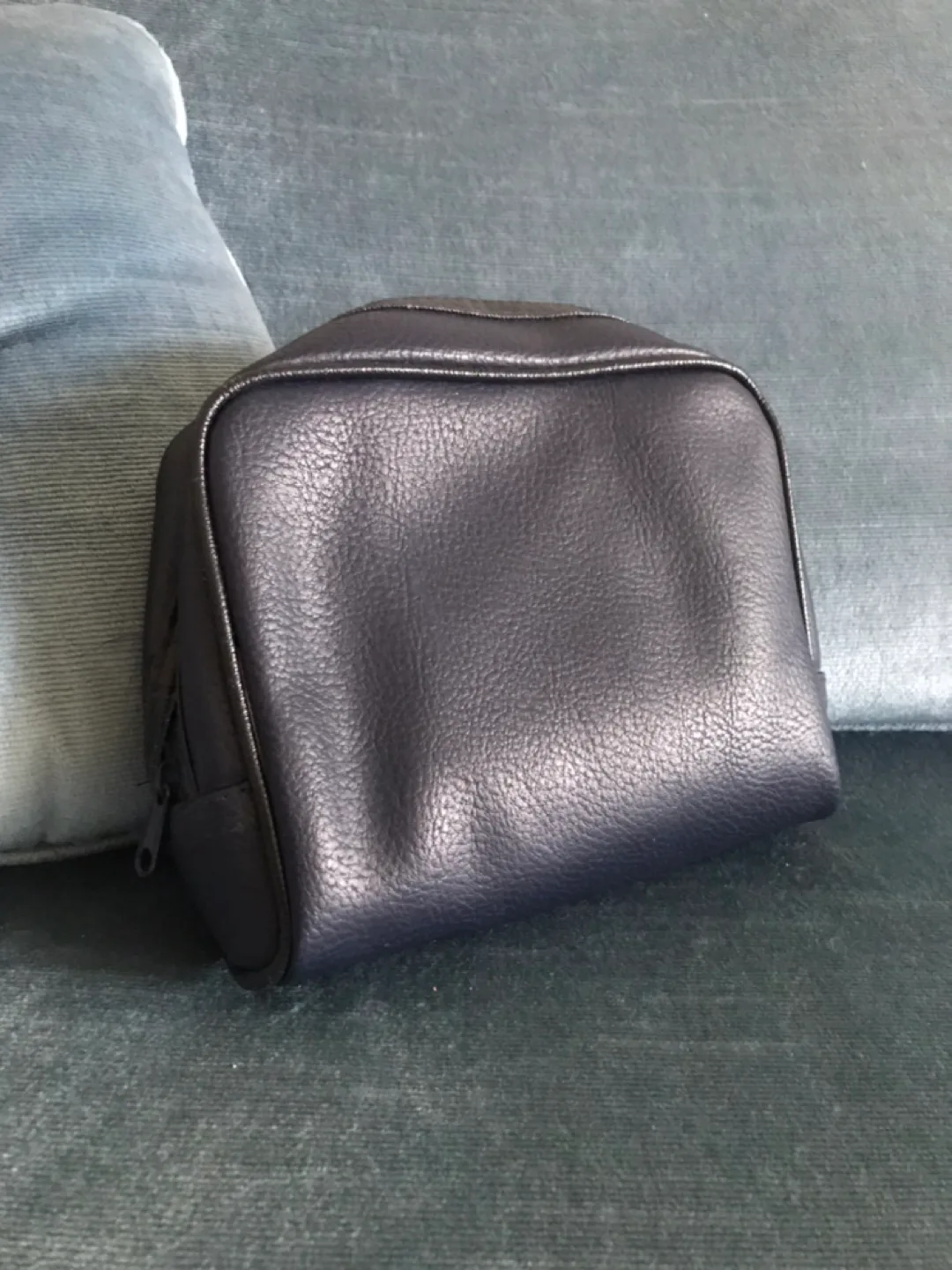 Leather Travel Kit + 7 ✨NEW Jack Black Travel Size Toiletries image indicator(5)