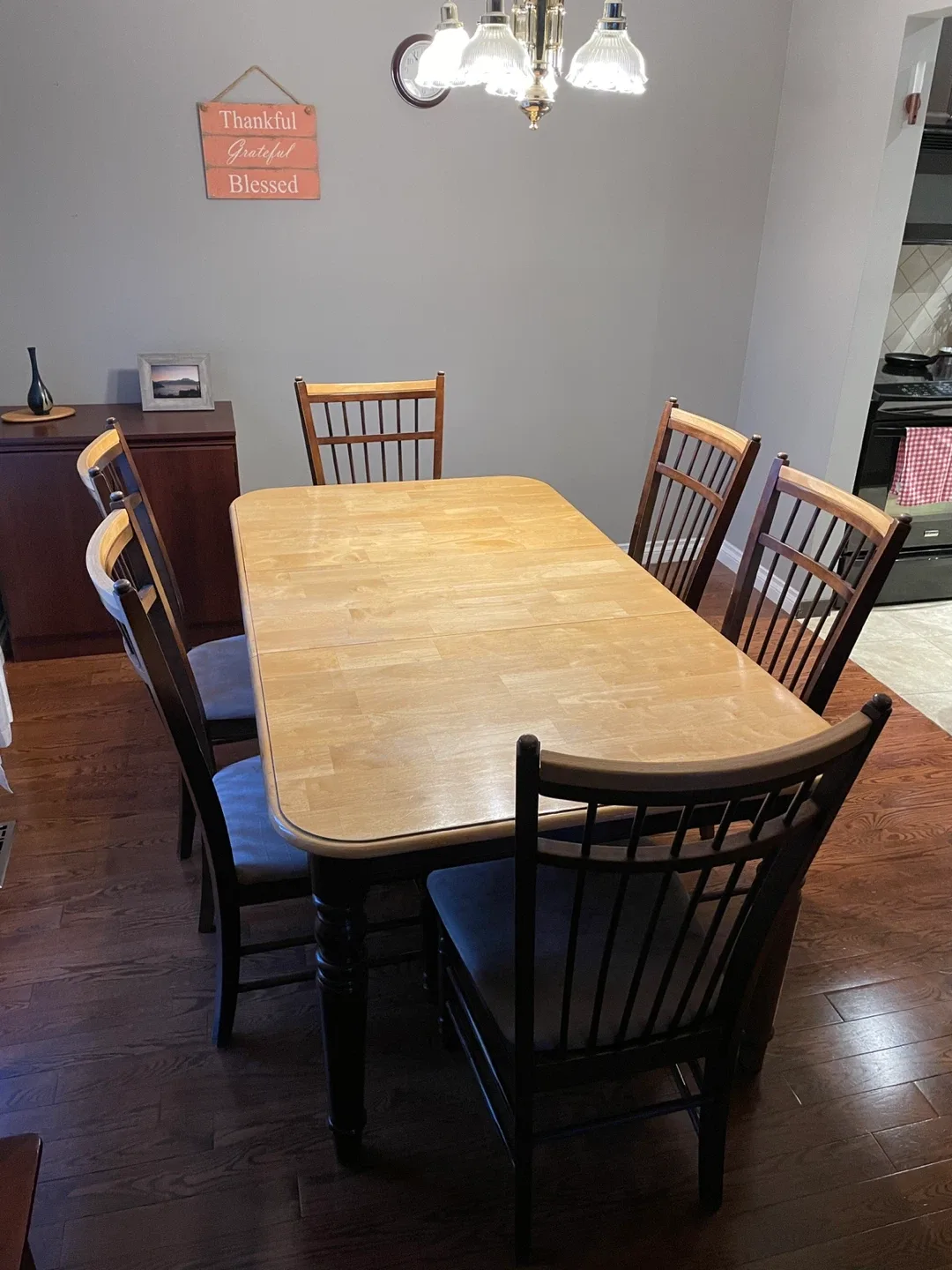 Solid Wood Dining Table with 6 Chairs – Adjustable image indicator(3)