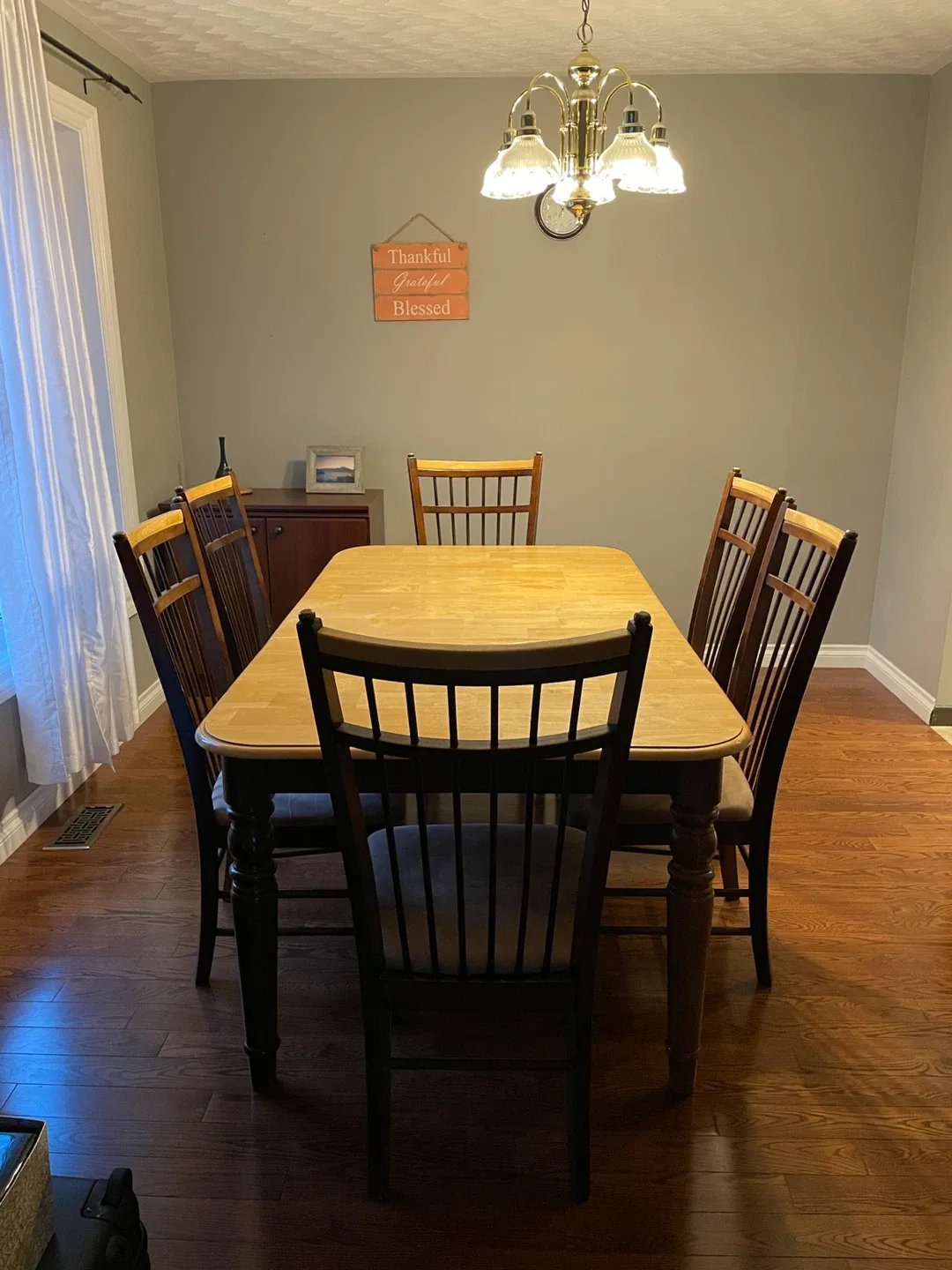 Solid Wood Dining Table with 6 Chairs – Adjustable image indicator(2)