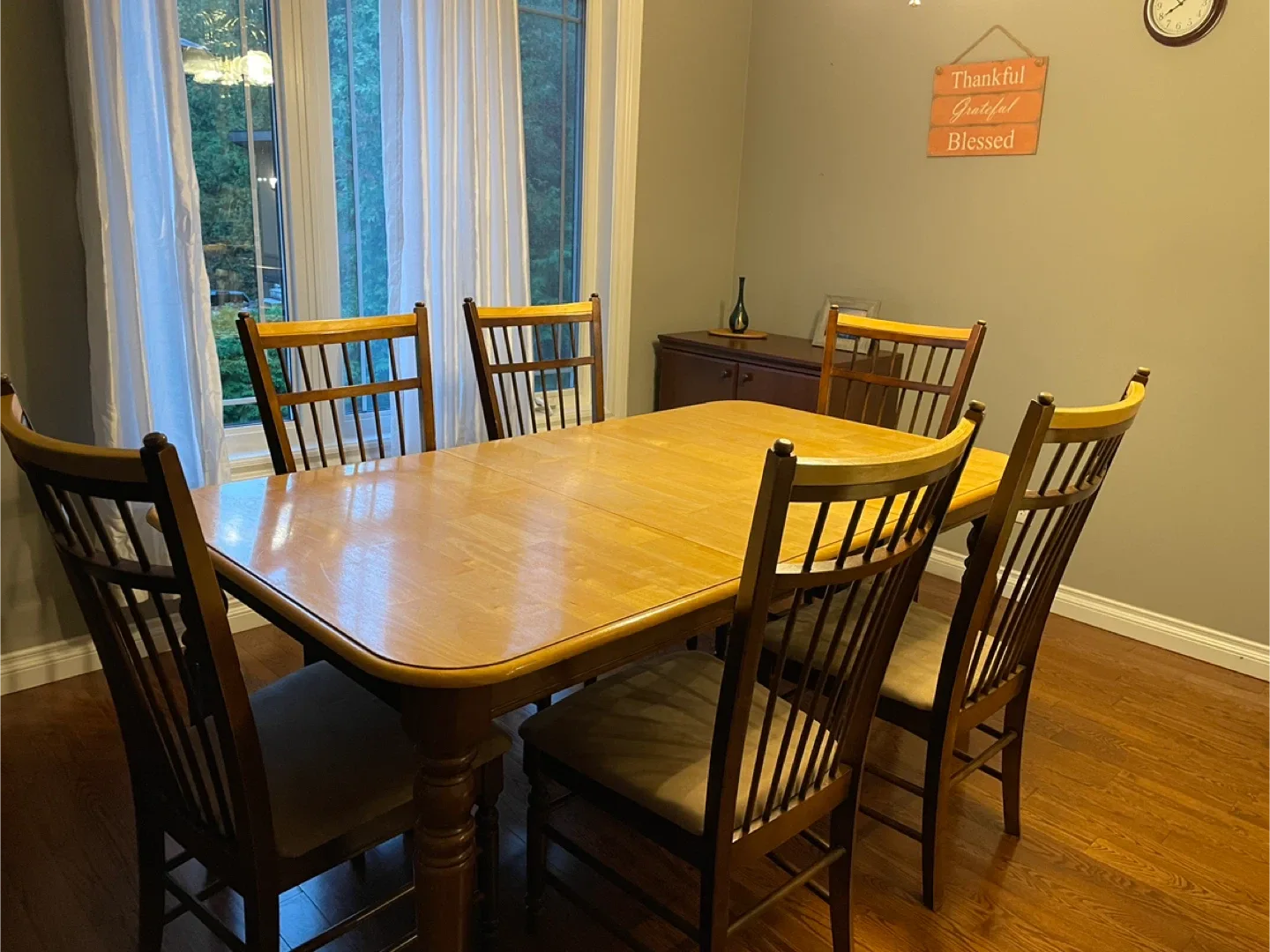 Solid Wood Dining Table with 6 Chairs – Adjustable image indicator(4)