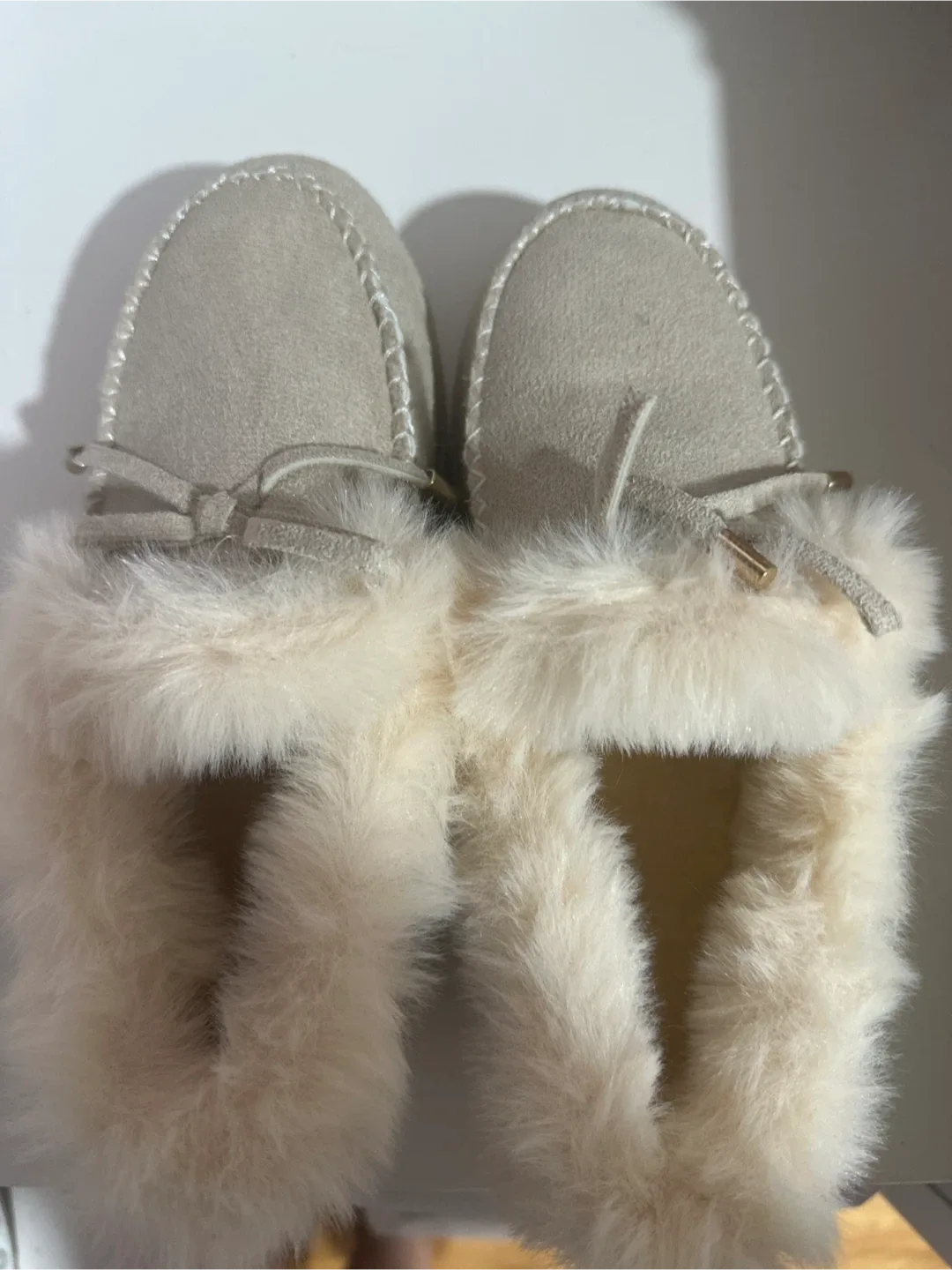 Fuzzy Moccasin Slippers - Size 6 thumbnail