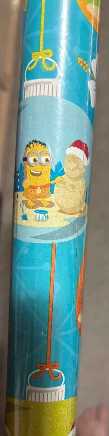 Despicable Me Minion Gift Wrap - 20 sq ft image indicator(5)