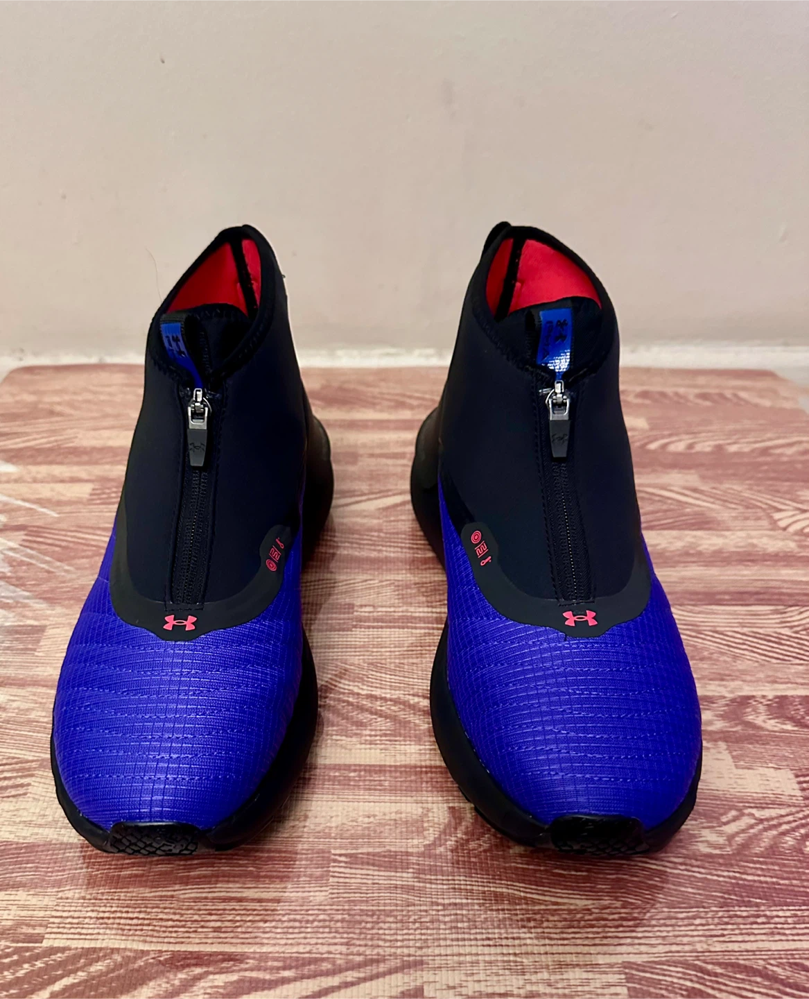Under Armour 308475 Blue & Black Shoes - Size 10.5 - photo 2