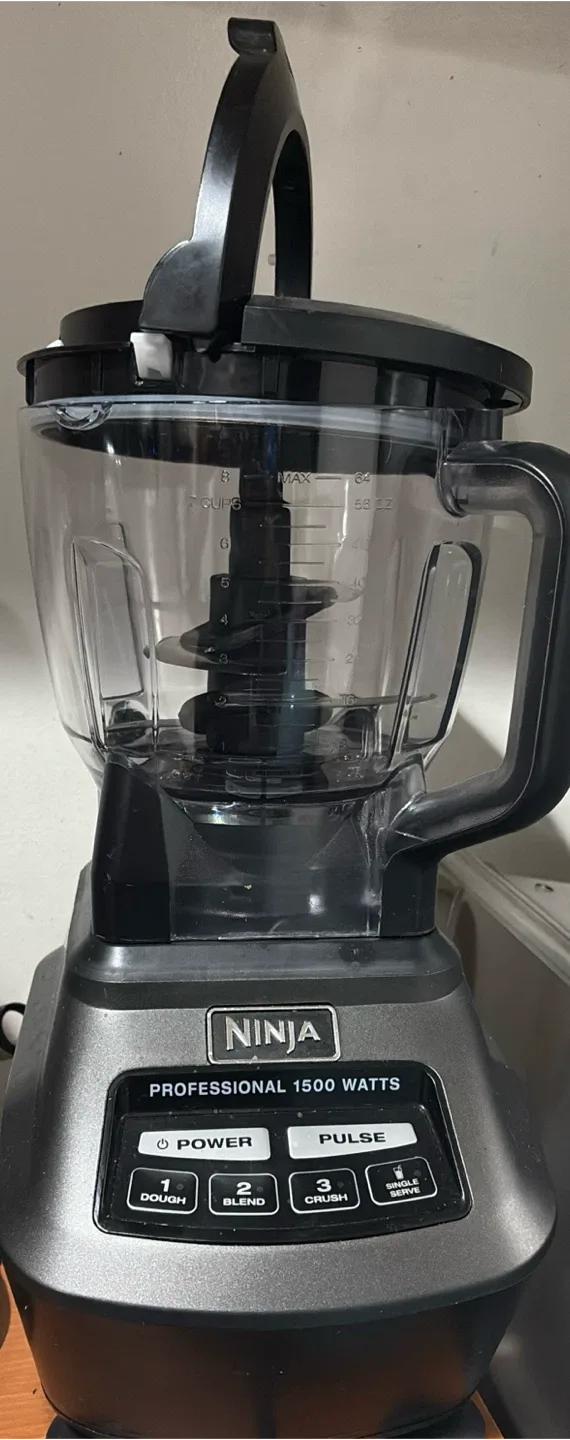 Ninja Professional 1500 Watts Blender thumbnail