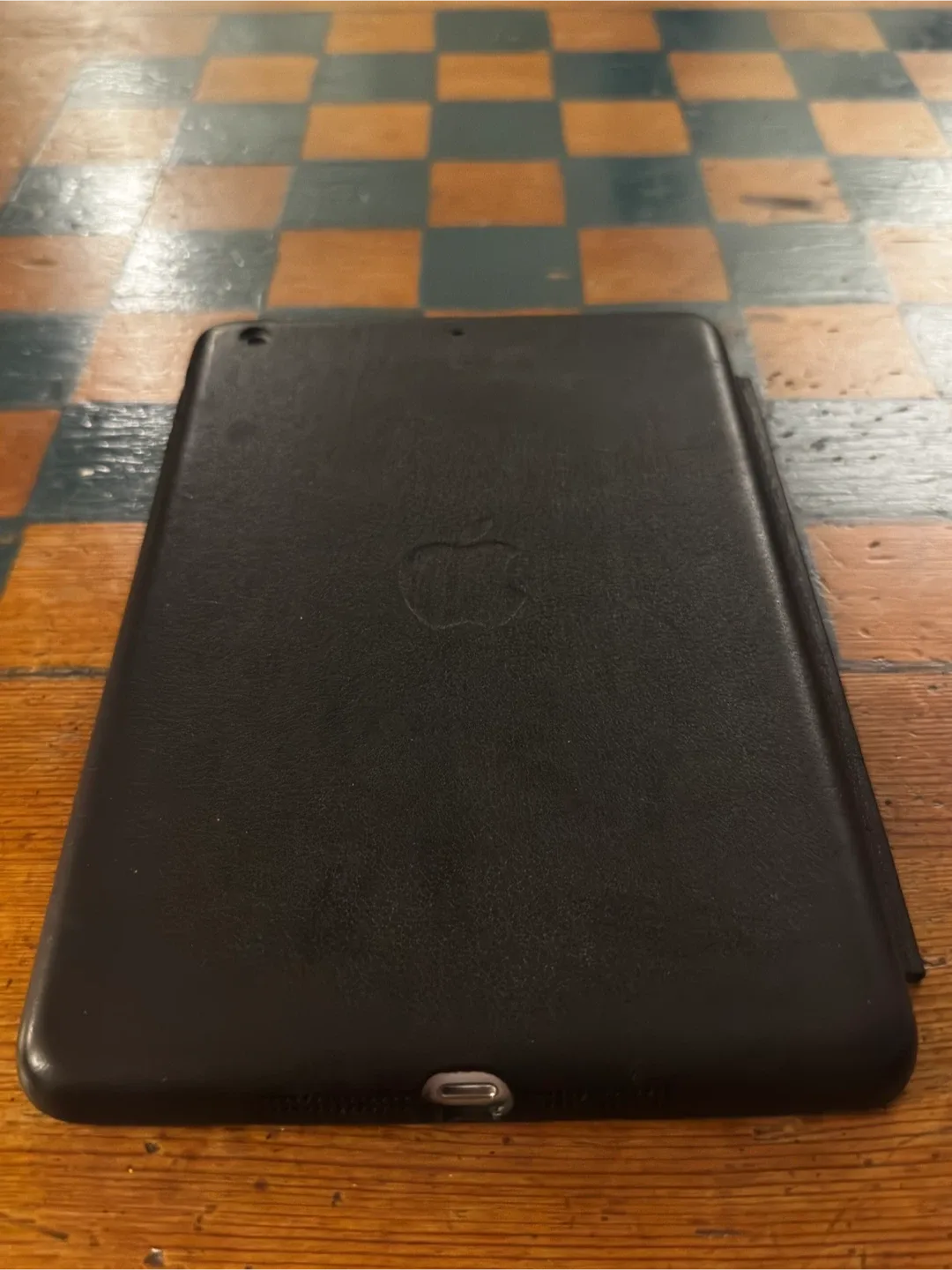 Apple iPad Mini 2 - Silver image indicator(4)