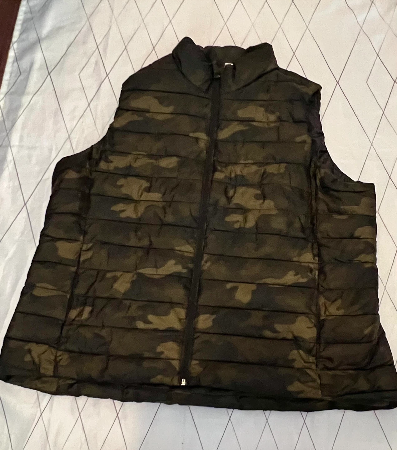 Old Navy Active Camo Puffer Vest - 2X - photo 3