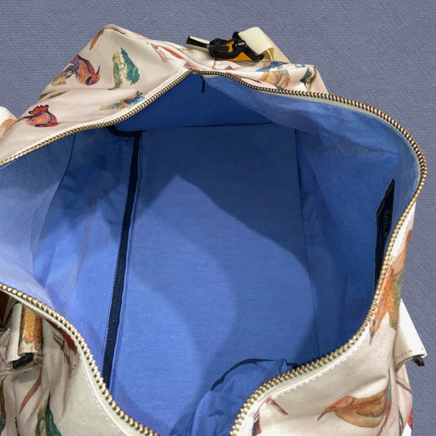 Herschel’s Supply Duffle Bag image indicator(5)