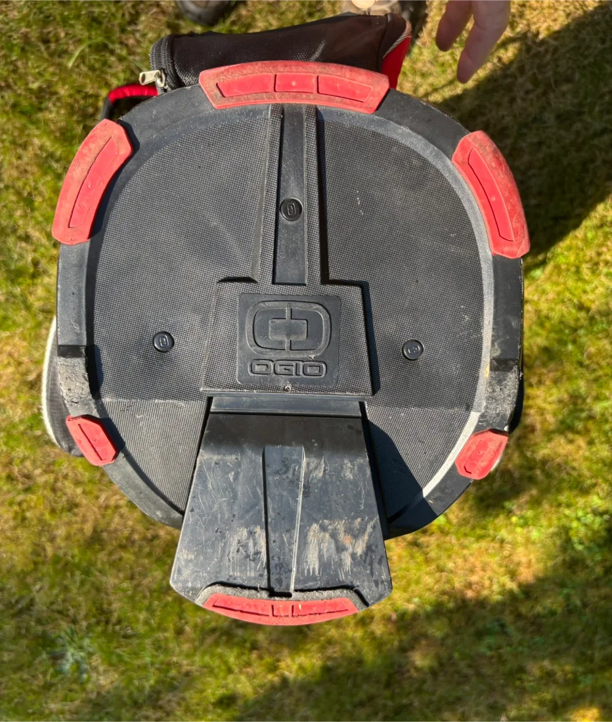 OGIO Black/Red Golf Stand Bag image indicator(5)